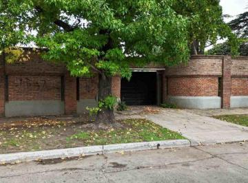 Casa · 397m² · 4 Ambientes · 2 Cocheras · Casa 4 Amb. / Casa 2 Amb. y Quincho Venta L. Zamora
