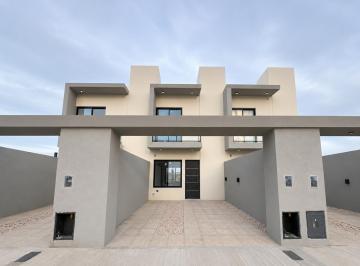 Casa · 90m² · 3 Ambientes · 2 Cocheras · Duplex en Venta en Cañuelas