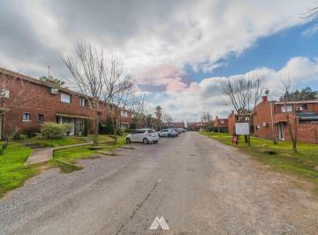 Casa · 60m² · 3 Ambientes · 1 Cochera · Venta X Traspaso Casa 2 Dorm Cooperativa en Pando