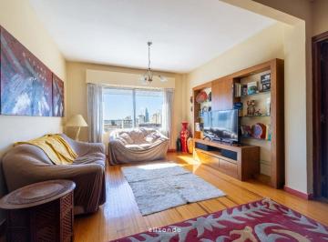 Departamento · 99m² · 3 Ambientes · Venta Apartamento 2 Dorm.. Centro.