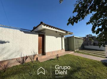 Casa · 670m² · 1 Cochera · Casa en Alquiler Sobre José Roque Funes Al 1500