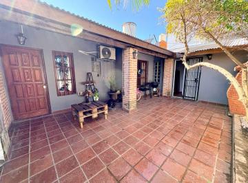 PH · 93m² · 3 Ambientes · 1 Cochera · PH 3 Ambientes en Venta Villa Adelina Apto Credito