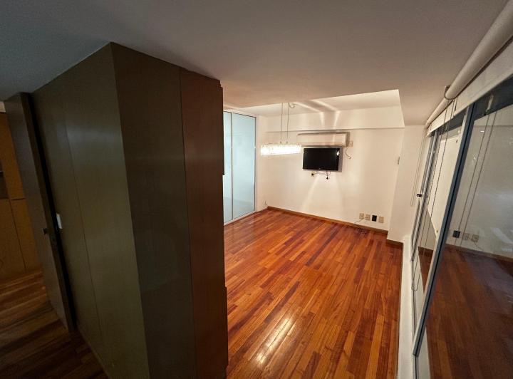Oficina comercial · 100m² · 10 Ambientes · 3 Cocheras