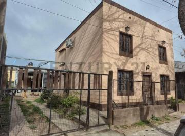 Casa · 182m² · 3 Dormitorios · Se Vende Casa con Galpón en Rafaela