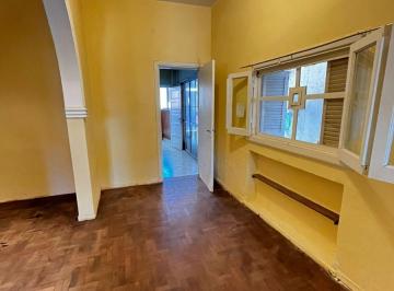 Casa de 3 ambientes, Lanús · Casa Tipo PH Al Frente en Alquiler – Lanús Este