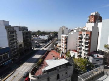 Departamento · 67m² · 3 Ambientes · 1 Cochera · Venta Semipiso de 3 Ambientes en Villa del Parque