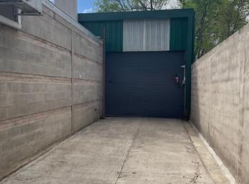 Bodega-Galpón · 165m² · 3 Ambientes · 1 Cochera · Alquiler.| B° Villa Allende Parque | Galpón Interno 165 m² | 2 Oficinas - Baño - Depósito | Uso Com