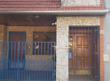PH de 5 ambientes, Mataderos · Venta de PH Al Frente con Guardacoche + Patio + Multifamiliar Sin Expensas