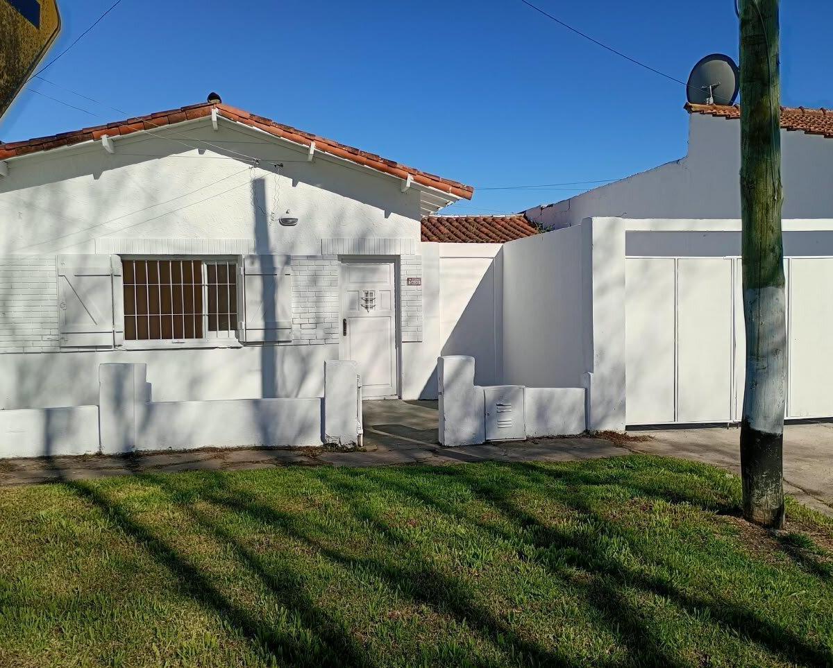 Casa 3 amb, 75m² sobre lote de 10x13m — Las Avenidas