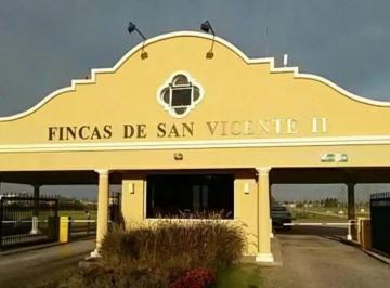 CMR-CMR-101_2 · Lote 1000 m² en Barrio Cerrado