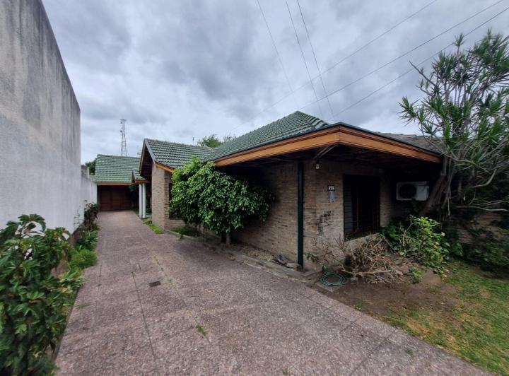 Casa · 140m² · 4 Ambientes · 1 Cochera