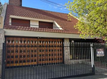 Casa de 9 ambientes, Córdoba · Venta Barrio Maipu 4 Dorm Pileta Apta Credito Oportunidad