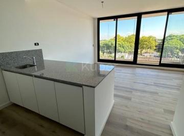 Departamento · 32m² · 1 Ambiente · Monoambiente en Alquiler en Chacarita, Luminoso y Soleado con Balcón Corrido, Sum, Pileta, Laundry