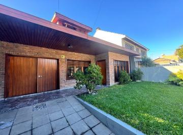 Casa · 168m² · 4 Ambientes · 1 Cochera · Venta Casa 4 Ambientes + Playroom con Habitación San Isidro