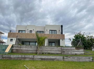 Casa · 321m² · 6 Ambientes · 4 Cocheras · Casa Venta en Puertos del Lago