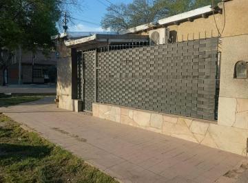 Casa · 113m² · 4 Ambientes · 1 Cochera · Casa en Venta en Las Heras