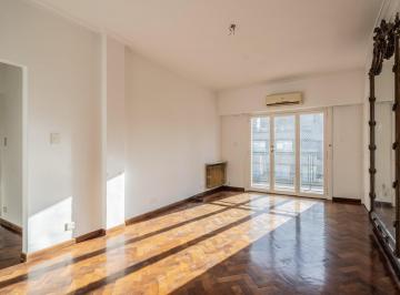 Departamento · 65m² · 3 Ambientes · Venta 3 Ambientes en Piso Alto en Cañitas