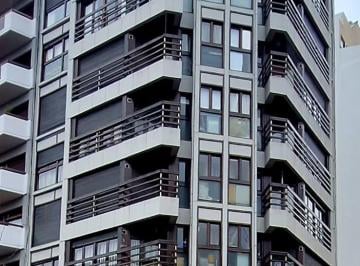 Imagen1 · Exclusivo Piso 3 Amb + Dependencia + Patio Plaza Mitre