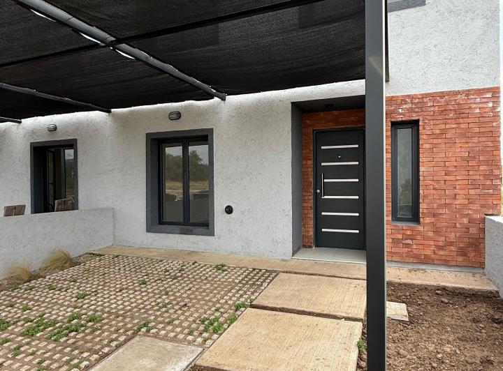 Casa · 113m² · 5 Ambientes · 1 Cochera