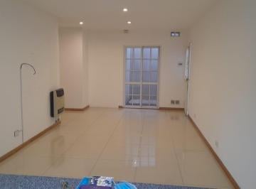 Departamento de 2 ambientes, General San Martín · Dpto PH 2 Amb en Ctro Comercial - Dueño