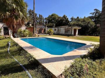 Quinta vacacional · 60m² · 5 Ambientes · 3 Cocheras · Quinta en Venta con Piscina Parque - Moreno