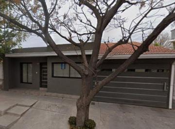Casa · 125m² · 3 Ambientes · 1 Cochera · Casa en Venta en Godoy Cruz