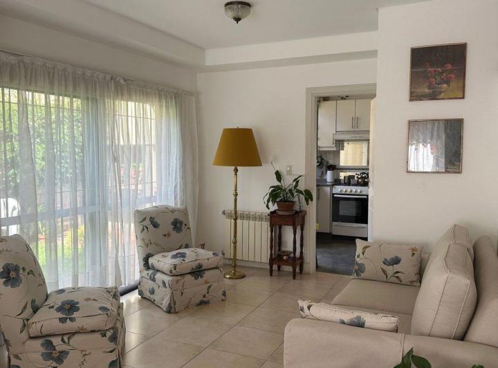 Casa · 98m² · 4 Ambientes · 1 Cochera