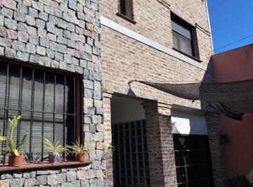 Casa · 170m² · 5 Ambientes · 1 Cochera · Venta Casa, Apta Crédito! Villa Sarmiento, Haedo!
