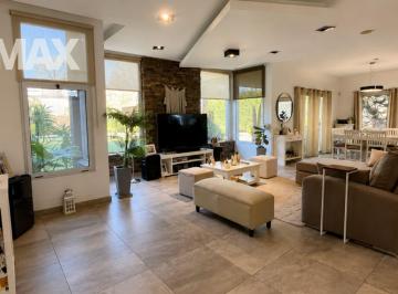Casa · 168m² · 4 Ambientes · 2 Cocheras · Casa en Venta en Club de Campo Los Puentes – Luján