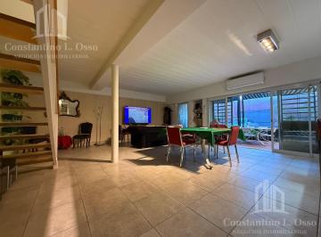 Casa · 130m² · 3 Ambientes · 2 Cocheras · Casa con Jardin - Lote Propio - Lanús Oeste - Apto Credito
