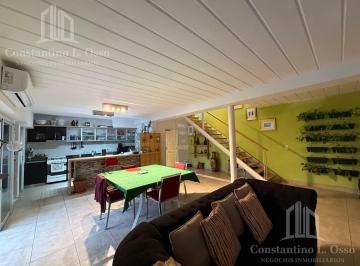 Casa · 130m² · 3 Ambientes · 2 Cocheras · Casa con Jardin - Lote Propio - Lanús Oeste - Apto Credito