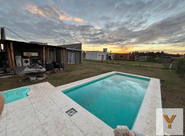 Casa · 90m² · 4 Ambientes · Casa en Venta - 3 Dorm. 2 Baños - 130 m - Marcos Paz