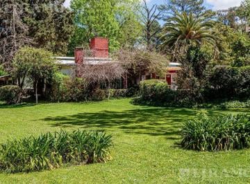 Casa · 133m² · 4 Ambientes · 1 Cochera · Venta Casa 4 Amb Pileta Cochera Pilar
