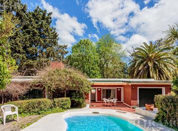 Casa · 133m² · 4 Ambientes · 1 Cochera · Venta Casa 4 Amb Pileta Cochera Pilar