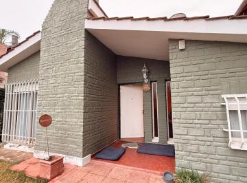 Casa · 198m² · 6 Ambientes · 2 Cocheras · Casa en Carlos Paz 3 Dorm. Departamento