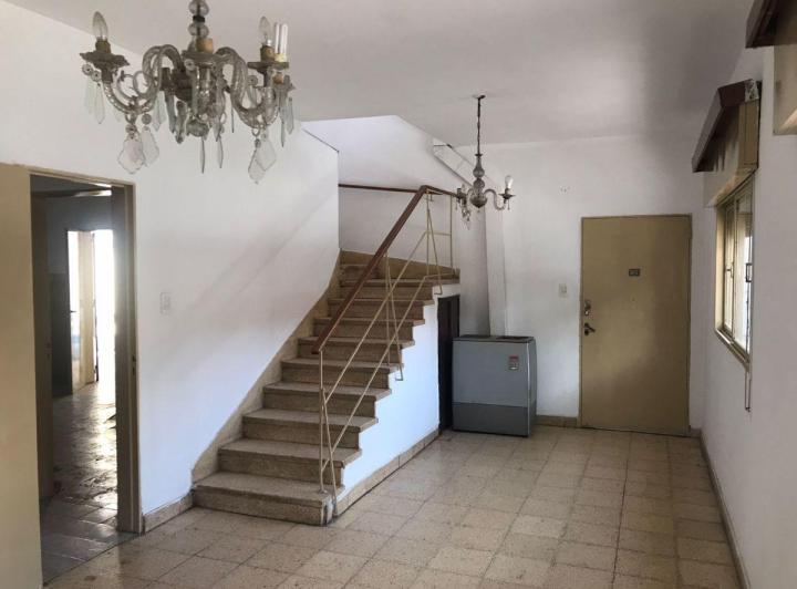 Casa · 301m² · 12 Ambientes · 6 Cocheras