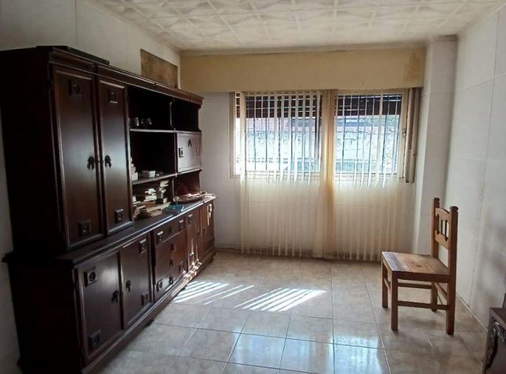 Casa · 215m² · 8 Ambientes
