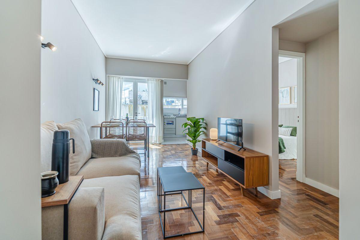 Venta Departamento 2 Ambientes Reacondicionado – Bolívar 2445