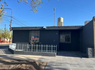 Casa de 5 ambientes, Maipú · Alquilamos Casa. B° Canciller