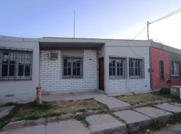 Casa de 4 ambientes, Capilla del Rosario · Casa Barrio Patron Santiago