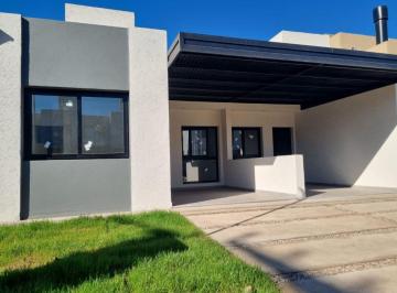 Casa tipo Dúplex
En Venta Barrio Norte 1
Villa Allende
Zona de Av. Padre Luches · Casa en Venta - Barrio Norte 1 - Villa Allende - 2 Dorm.