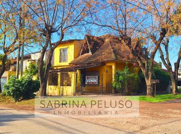 Casa · 79m² · 5 Ambientes · 3 Cocheras · Venta Casa Moreno