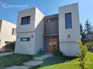 Casa · 160m² · 4 Ambientes · 2 Cocheras · Casa - Alvear de Benavidez