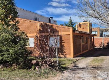 Casa · 318m² · 3 Ambientes · 1 Cochera · Venta Casa, Barrio Piedras Coloradas, Villa El Chocón, Neuquén, Patagonia