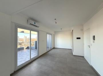 Departamento · 27m² · 1 Ambiente · Departamento 1 Ambiente Al Frente con Balcón Terraza - Parque Chas - Venta