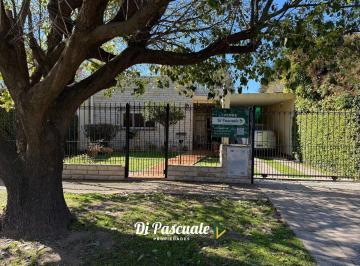 Casa · 85m² · 4 Ambientes · 2 Cocheras · Venta Casa 3 Habitaciones, Cochera y Parque - Moreno Sur