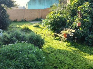 Casa de 4 ambientes, San Isidro · Casa 4 Ambientes. - Gran Lote 416 m² - Jardin con Sol Toda La Tarde - Posibilidad de Ampliacion