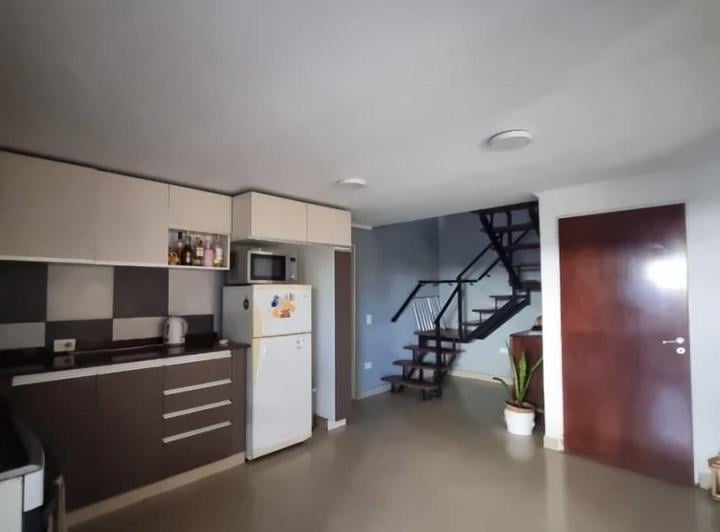 Casa · 80m² · 5 Ambientes · 1 Cochera