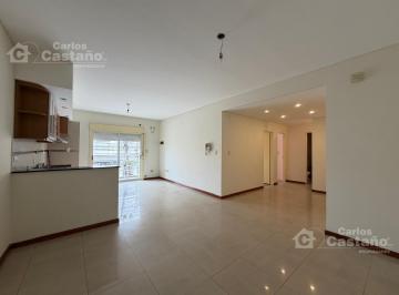 Departamento · 77m² · 3 Ambientes · 1 Cochera · Exc. Depto, 3 Amb. con Balcón Corrido Al Frente, 1º Piso por Escalera
