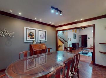 Casa de 5 ambientes, Cariló · Casa en Venta 5 Ambientes en Carilo con Pileta